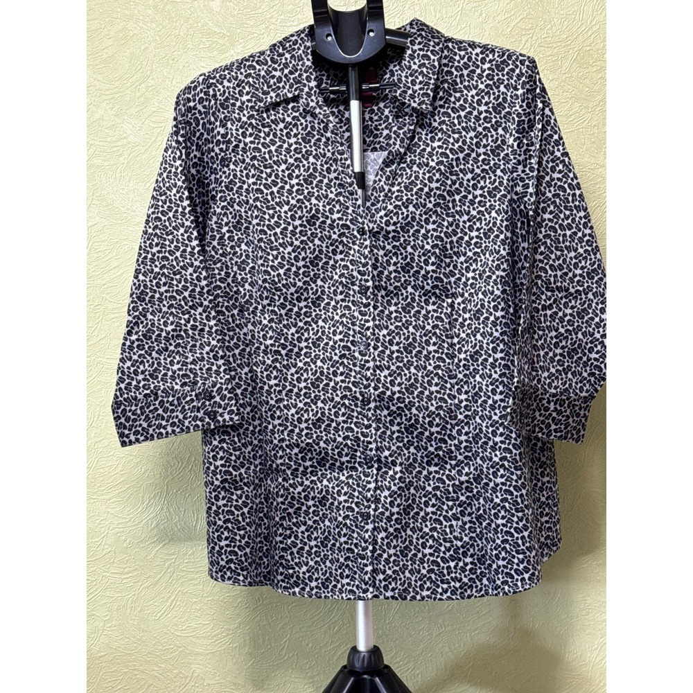 212 Collection Leopard Print Button Down Shirt Gray Black Woman Stretch 1X